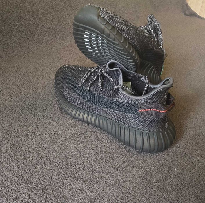 Yeezy 350 -  Yeezy slide
