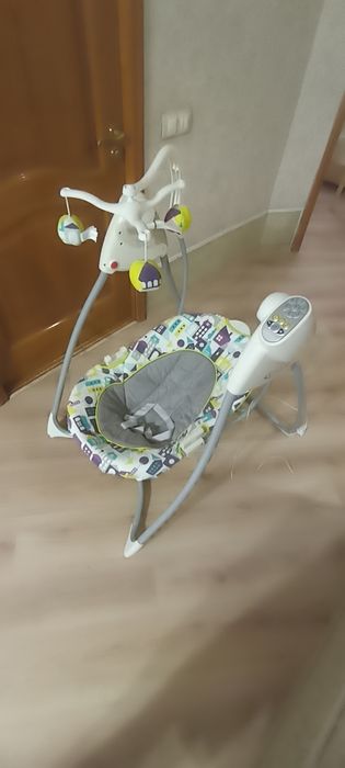 Продам качелю детскую с качанием