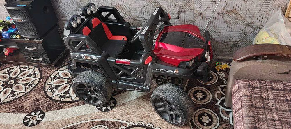 Продается детская машина