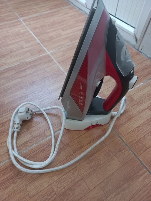 Продаётся утюг на запчасти