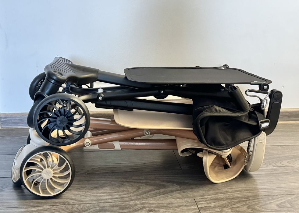 Cărucior Sport portabil pliabil / tip troller pentru copii