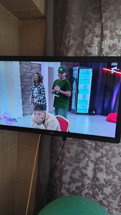 Smart TV LG diagonala de 60 cm in stare perfecta