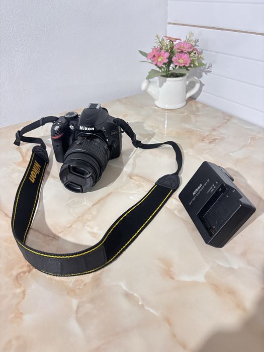 Nikon d3200 cu obiectiv 18-55
