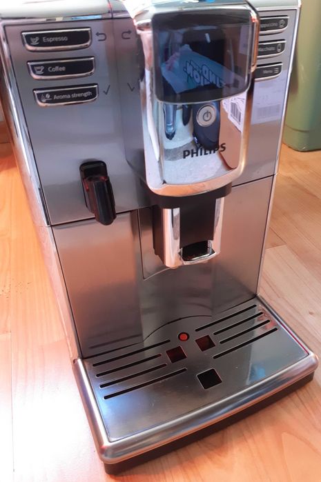 Espressor Philips automat EP 5335/10, Seria 5000, LatteGo