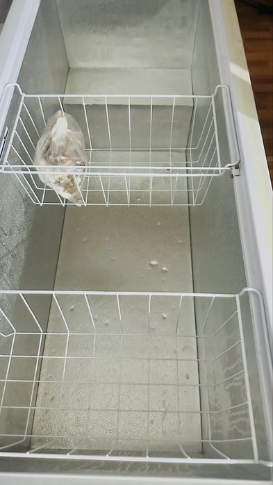 Продам морозильную  камеру Бирюса 455 КХ