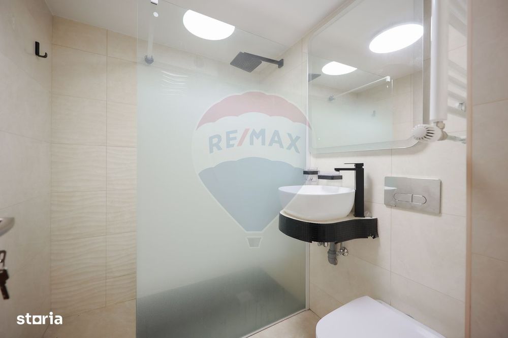 De vânzare apartament PB, 3 camere, Rogerius - RENOVAT COMPLET