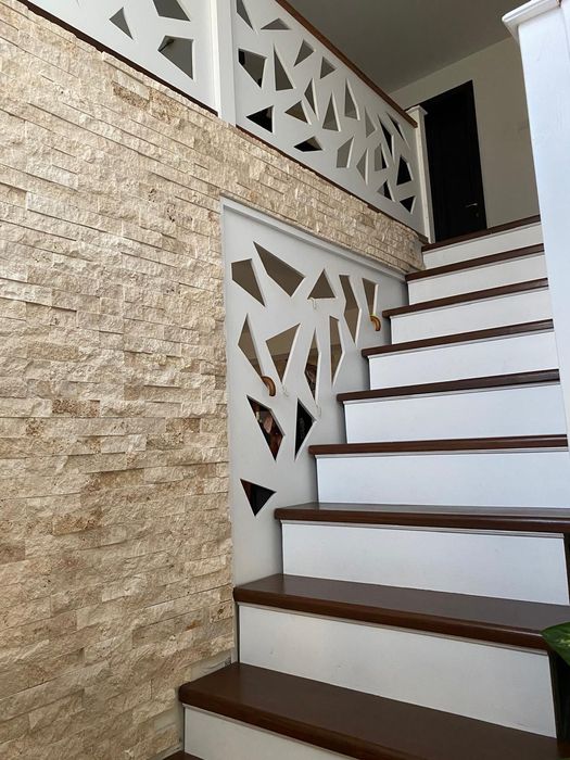 Se vinde locuința P+1E