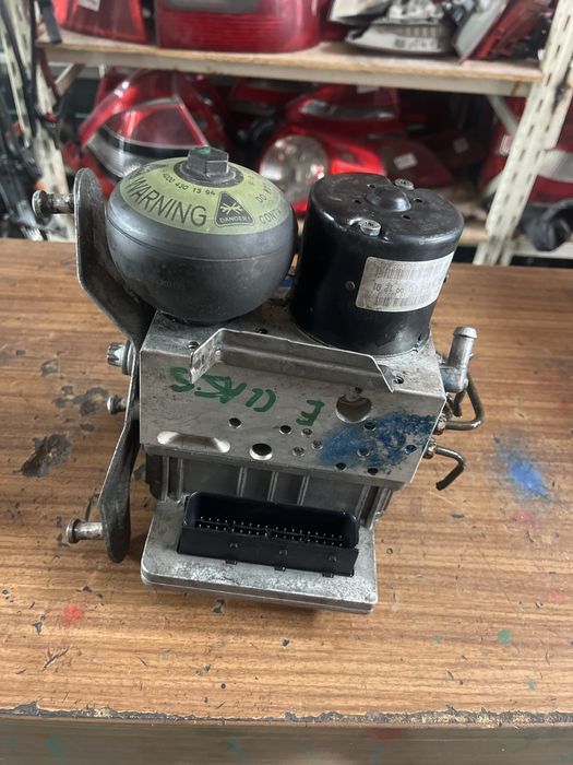 pompa abs mercedes eclass