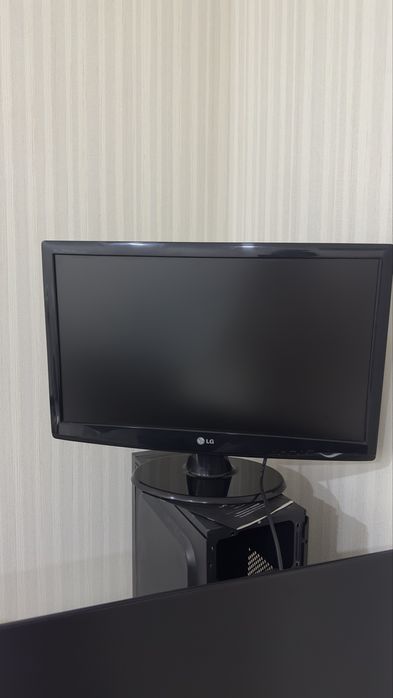 Монитор 24 дюм  60 герц.