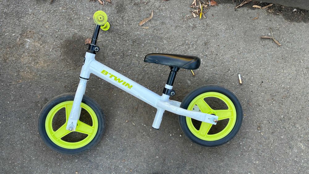 Bicicleta copii fara pedale b-twin runride 100