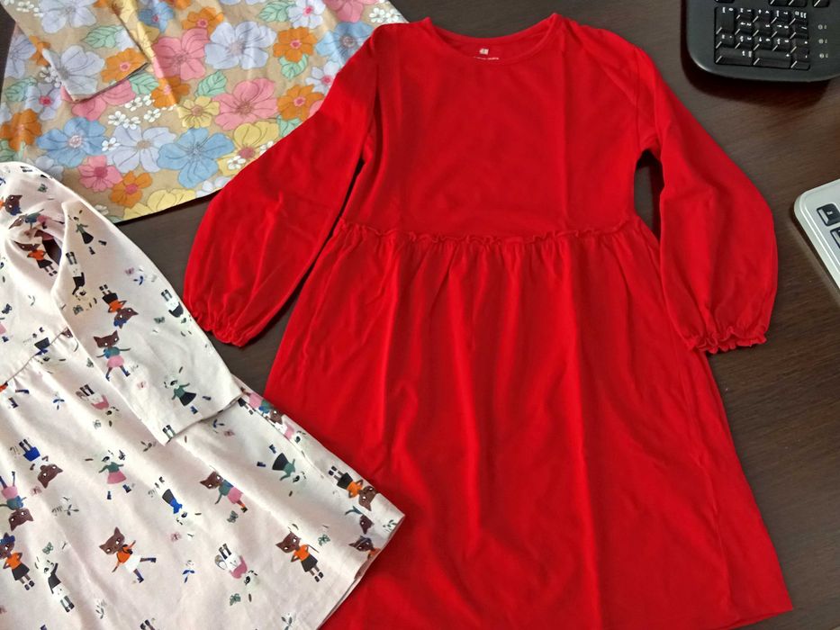 Лот 5 клина за момиче на 7 г. - 128 см. -8 евро.