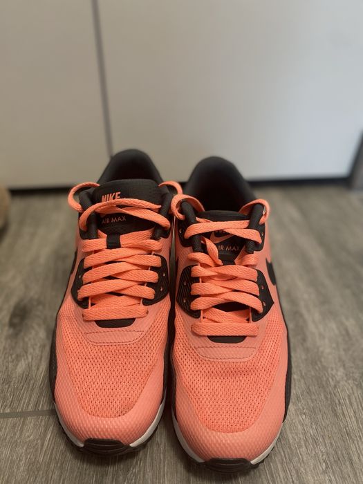 Adidasi Nike AirMax 36.5, roz somon cu negru
