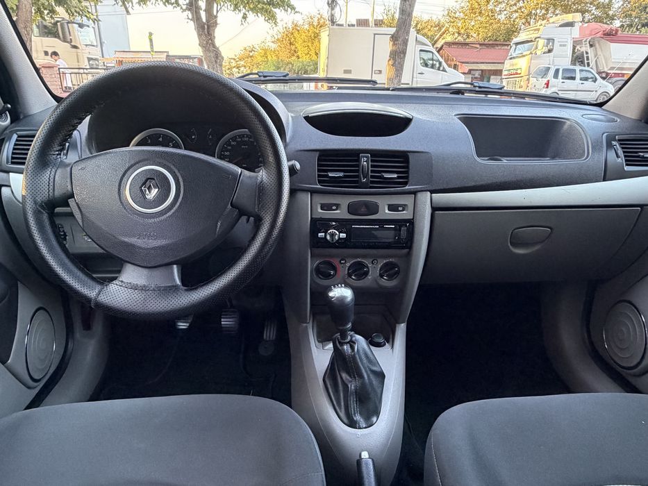 RENAULT Symbol 0 — imagine 5