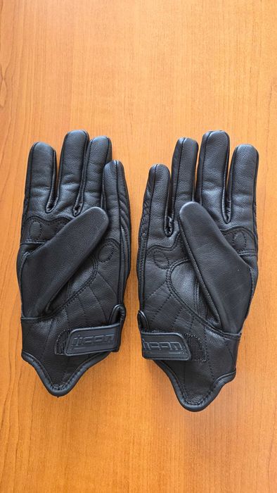 Дамски къси кожени мото ръкавици ICON, размер M