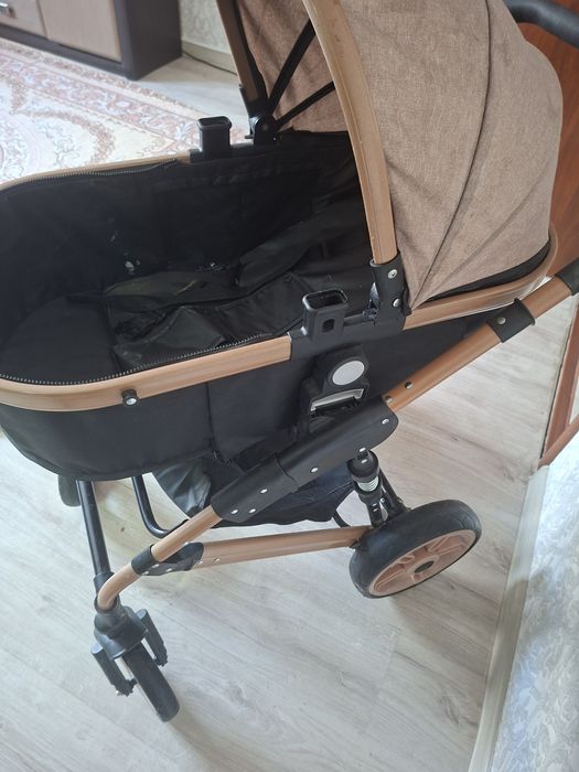 Коляска универсальная