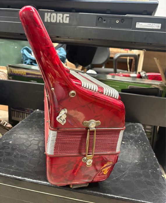 Acordeon italian Frontallini cu 120 de basi