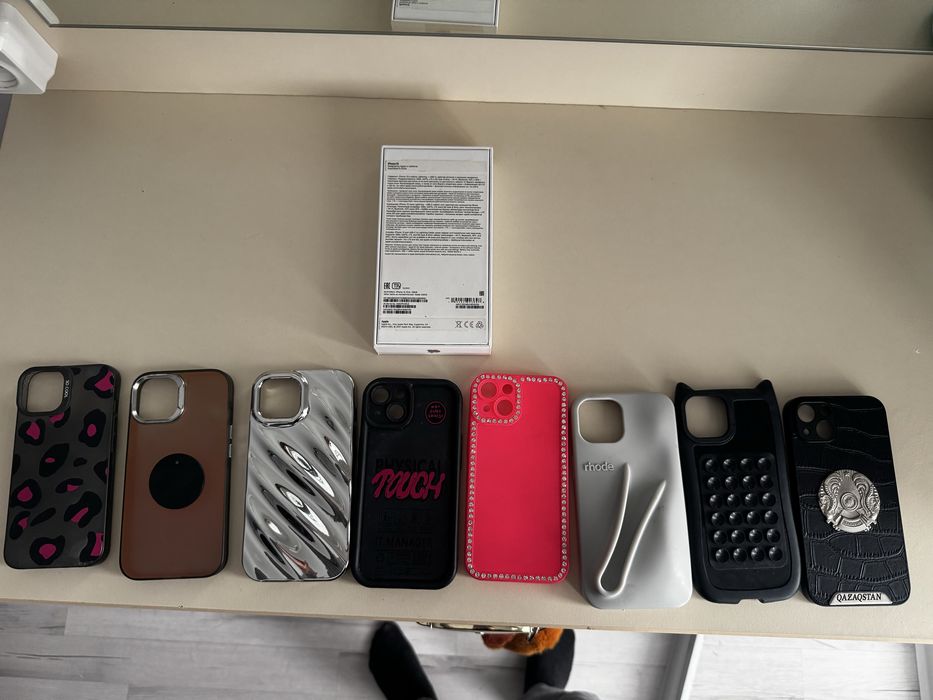 Продам Apple IPhone 13