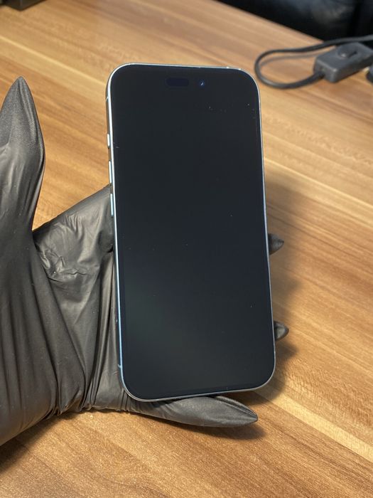 iPhone 16 • 128 GB • Teal