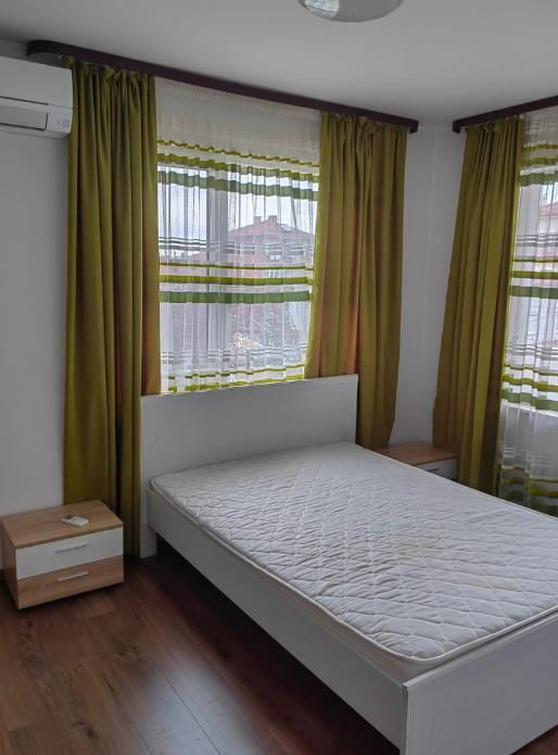 Дава се под наем Тристаен апартамент в Пловдив, Прослав - 150 кв.м за 425 € - Снимка #4