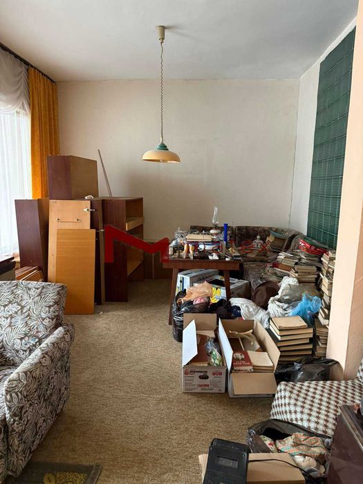 Тристаен зад ВИНС ТОП ЛОКАЦИЯ - Траян Кателиев