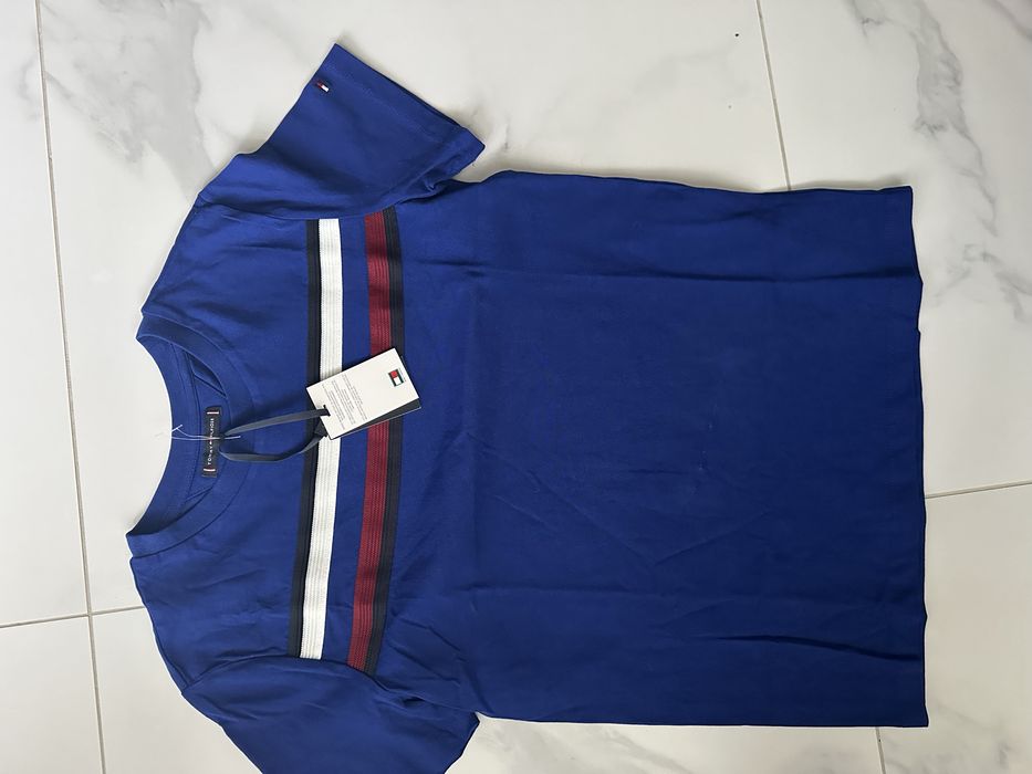 Ниви оригинални маркови блузи Tommy Hilfiger за ръст 164 см