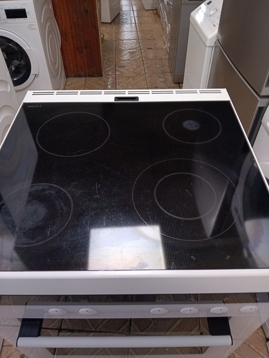 Свободно стояща печка с керамичен плот Сименс Siemens 2години гаранция