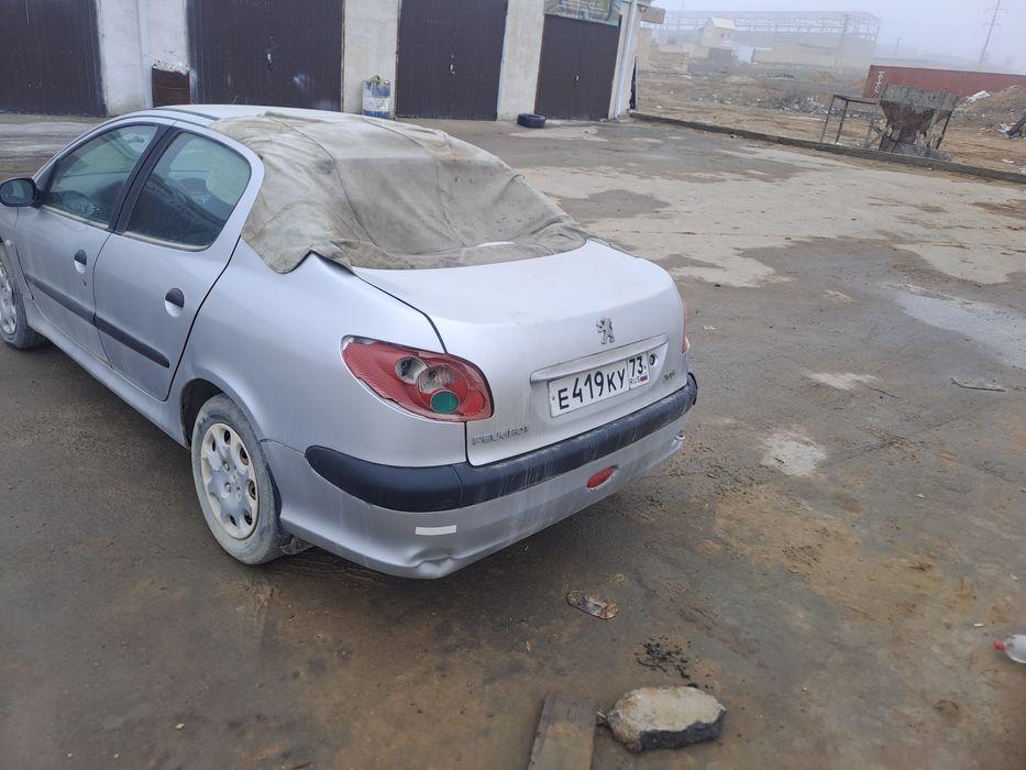 Продаётся автомобиль Пежо марка 206