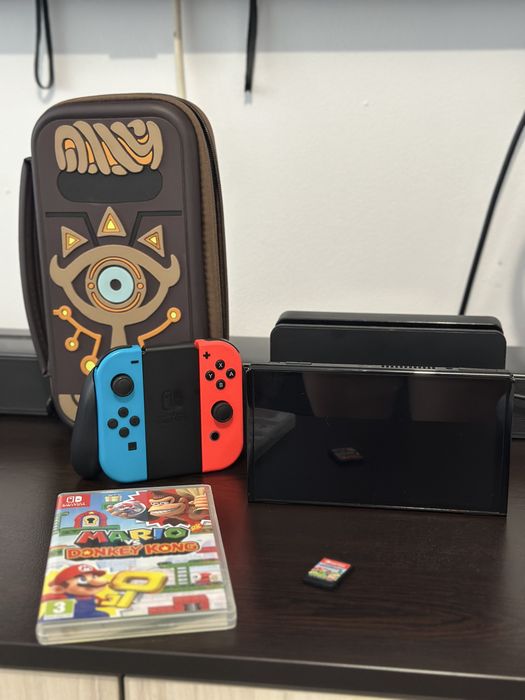 Vand Nintendo Switch /Husa/2 Jocuri
