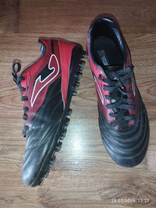 Продам бутсы новые