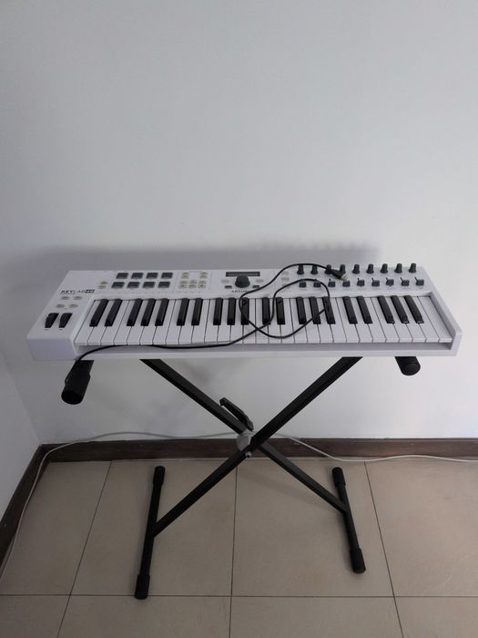 Controller MIDI Arturia KeyLab Essential 49