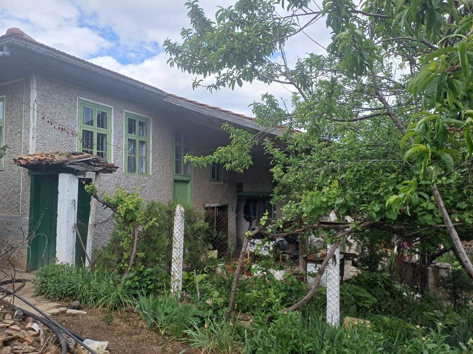 Продава се Къща в с. Церова кория, Област Велико Търново - 140 кв.м за 500 €/кв.м - Снимка #1