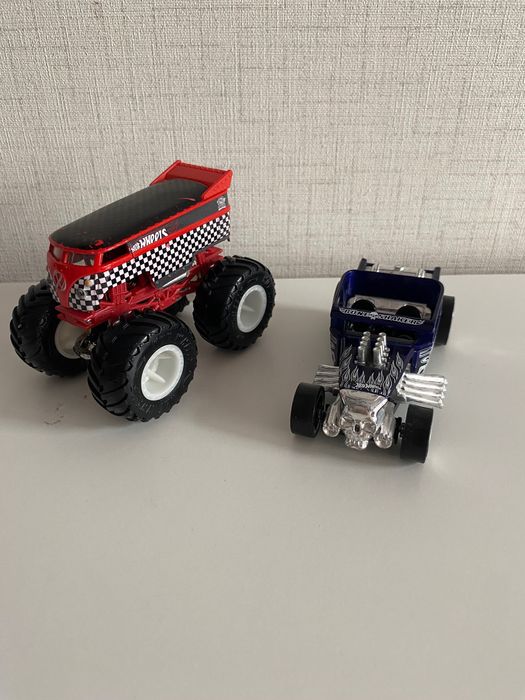 Лот колички Hot Wheels