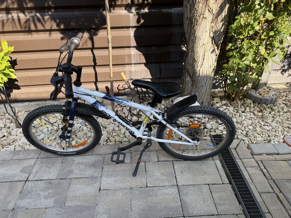Vand bicicleta  20’’ copii 6-9 ani.