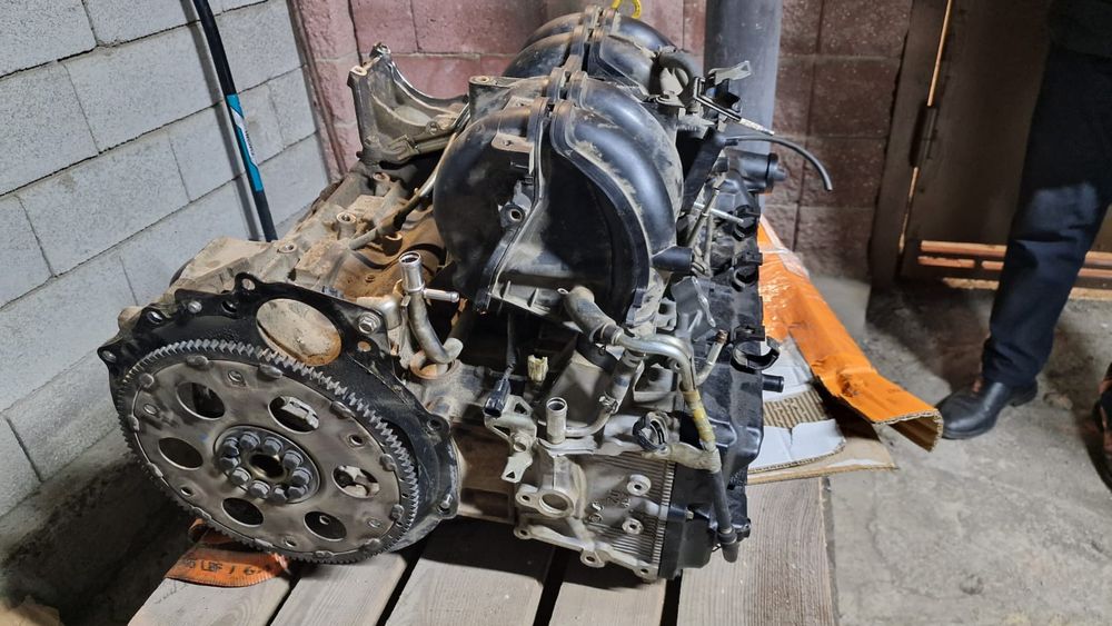 Двигатель от Тайота Ланд Крузер Прадо 2.7