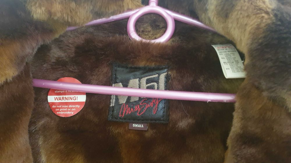 Топла плетена жилетка Miss 60