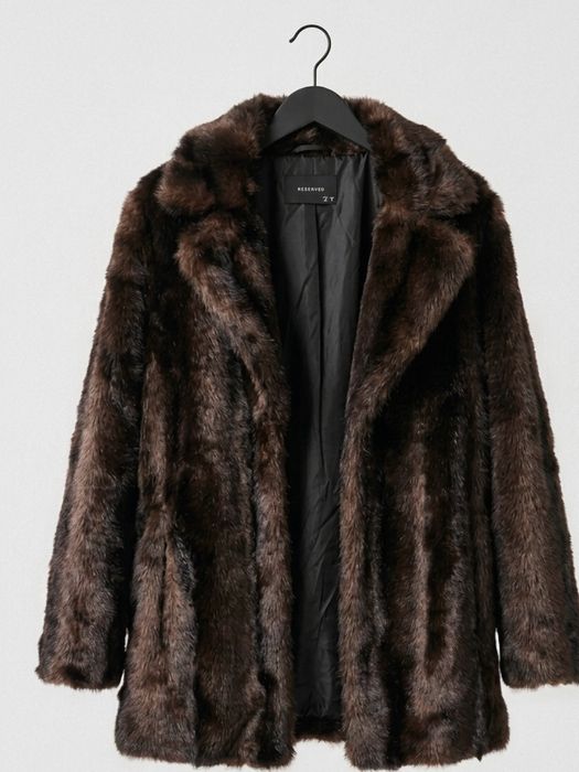 Яке RESERVED с изкуствени космк – S/M, 36