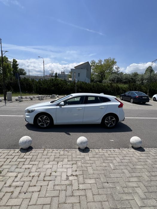 VOLVO V40 2015 — imagine 3