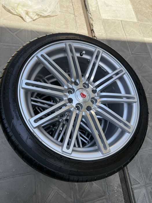 Vossen R17 (Universal)