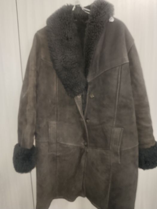 Одежда дублёнка.