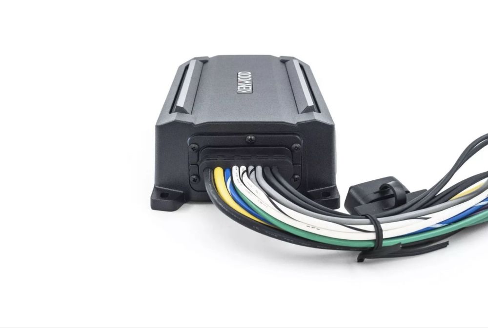 Усилитель KENWOOD , для мото, яхт и авто