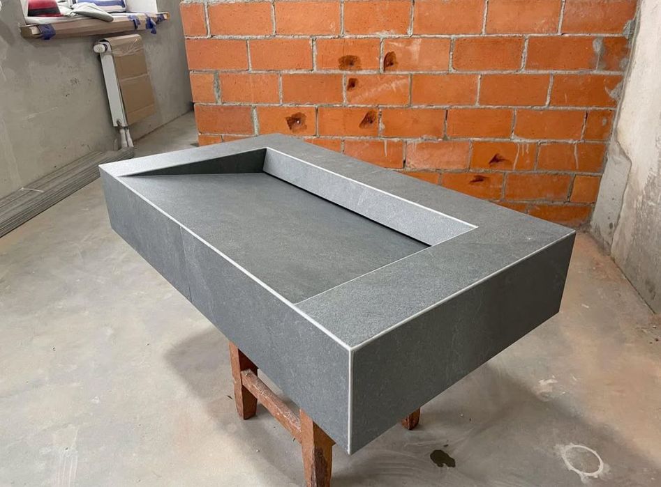 Умывальник из керамогранита