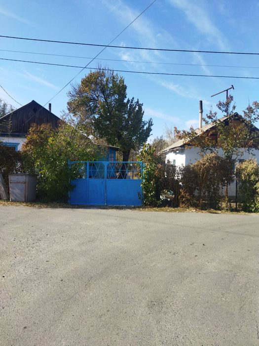 Продам дом возле парка ветеранов близко центр