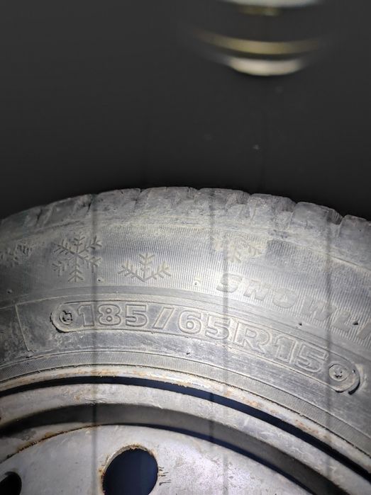 Anvelope de iarnă cu jenți