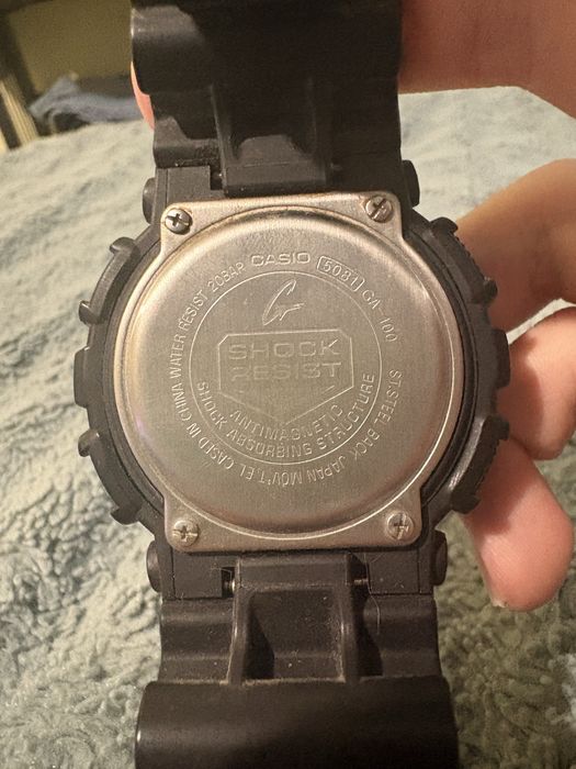 Часовник G-shock опригинален