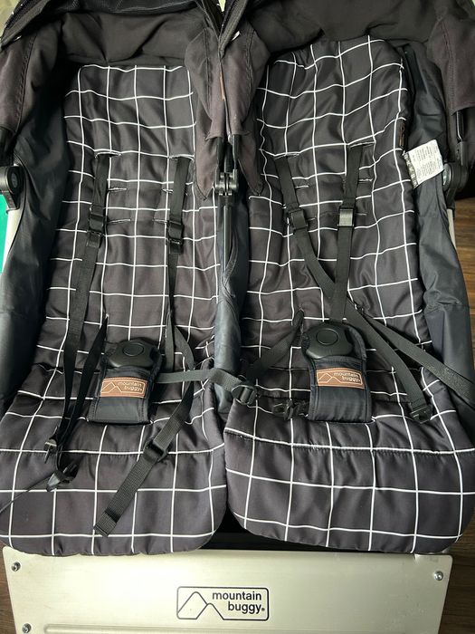 Количка за близнаци mountain buggy