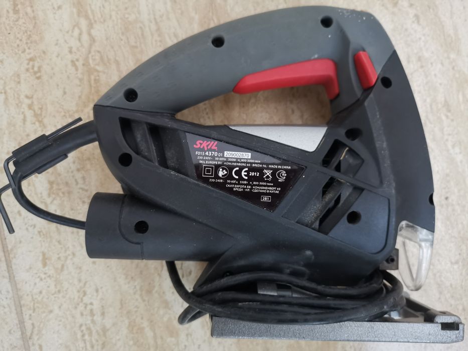 Fierăstrău pendular Skil 550W