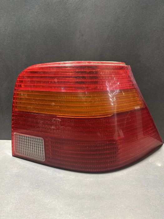 Lampa / Tripla stop dreapta pe aripa 37740748 Volkswagen VW Golf 2002