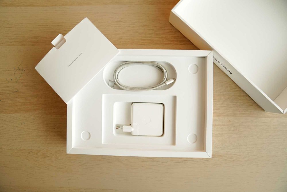 КАТО НОВ: MacBook Pro 14", M1 Pro, 10-CPU, 16-GPU, 16GB RAM, 1TB SSD