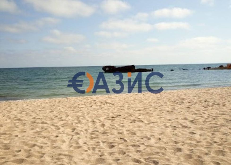 Студио в комплекс Ла Мер Голд Резиденс, Несебър, България 33,36 кв. м.