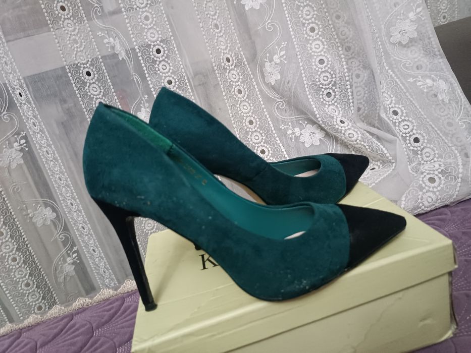 Бір-екі киілген туфлилер сатамын